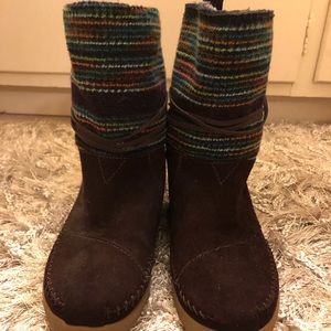 Toms Nepal faux fur lined boots